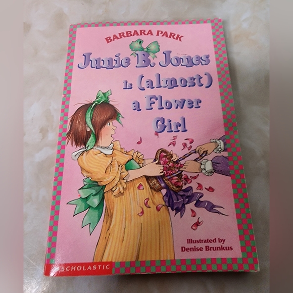 7 Junie B. Jones Chapter Books - Picture 8 of 8